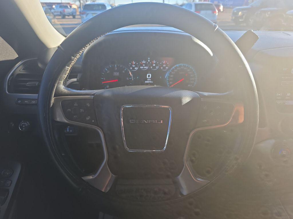 used 2020 GMC Yukon car, priced at $35,433