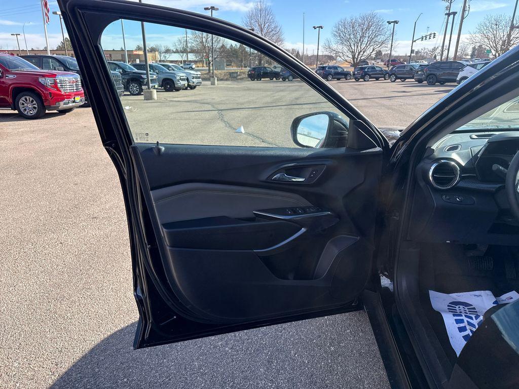 new 2026 Chevrolet Trax car, priced at $26,195