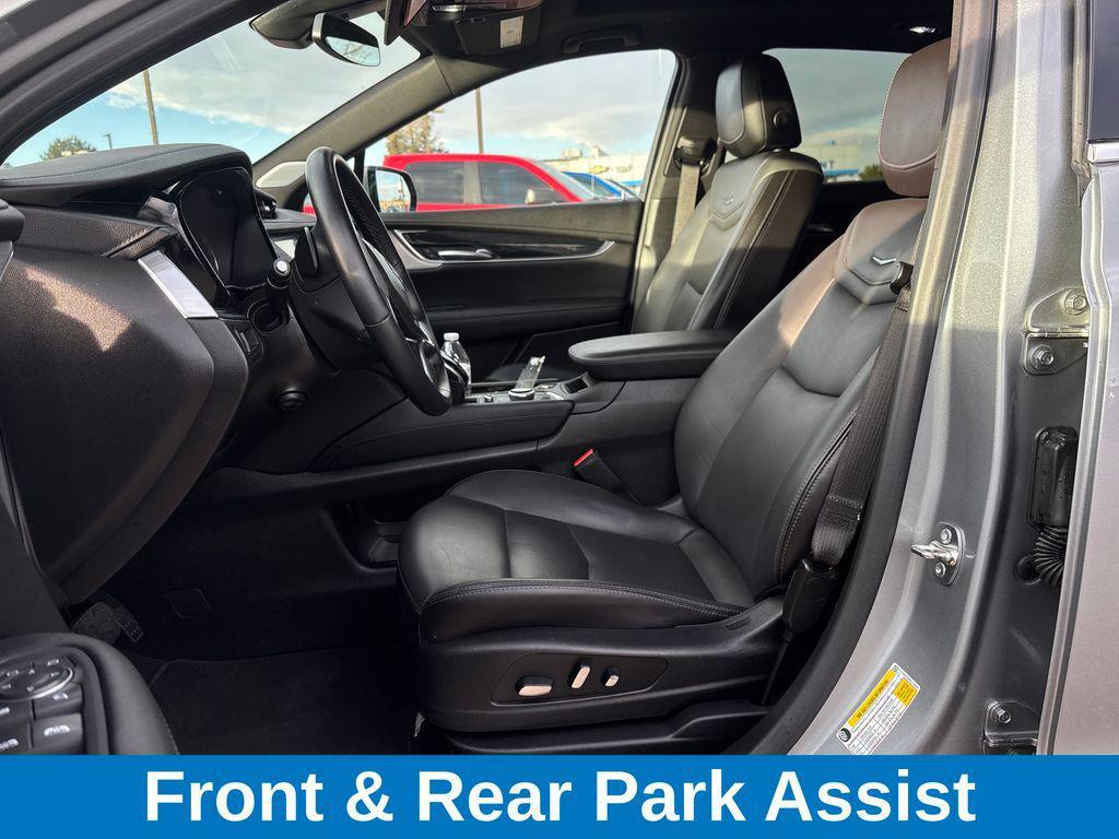 used 2025 Cadillac XT5 car, priced at $37,131