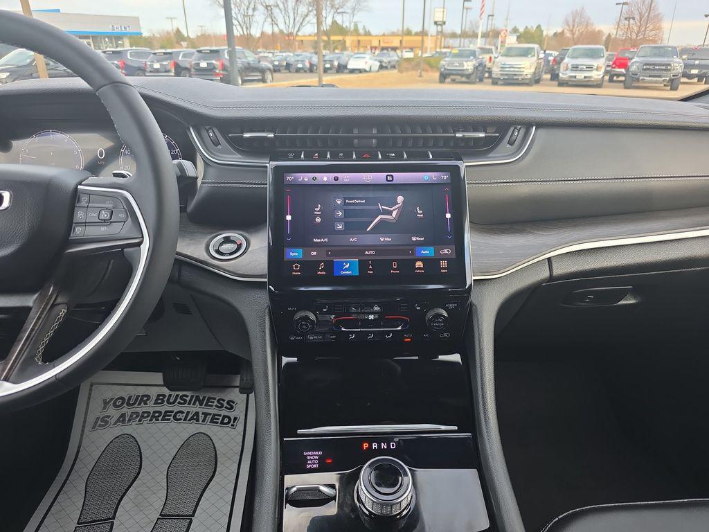 used 2024 Jeep Grand Cherokee car, priced at $36,638