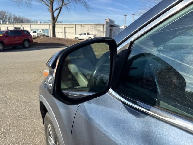 used 2016 Toyota Highlander car, priced at $15,645