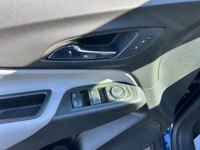 used 2022 Chevrolet Equinox car, priced at $19,519
