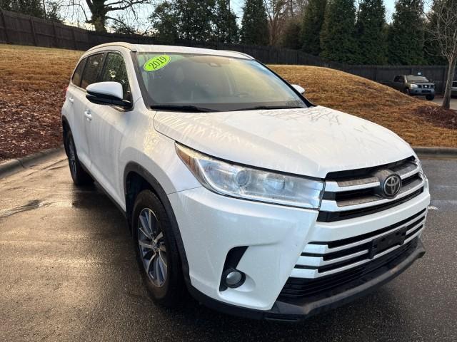 used 2019 Toyota Highlander car, priced at $28,565