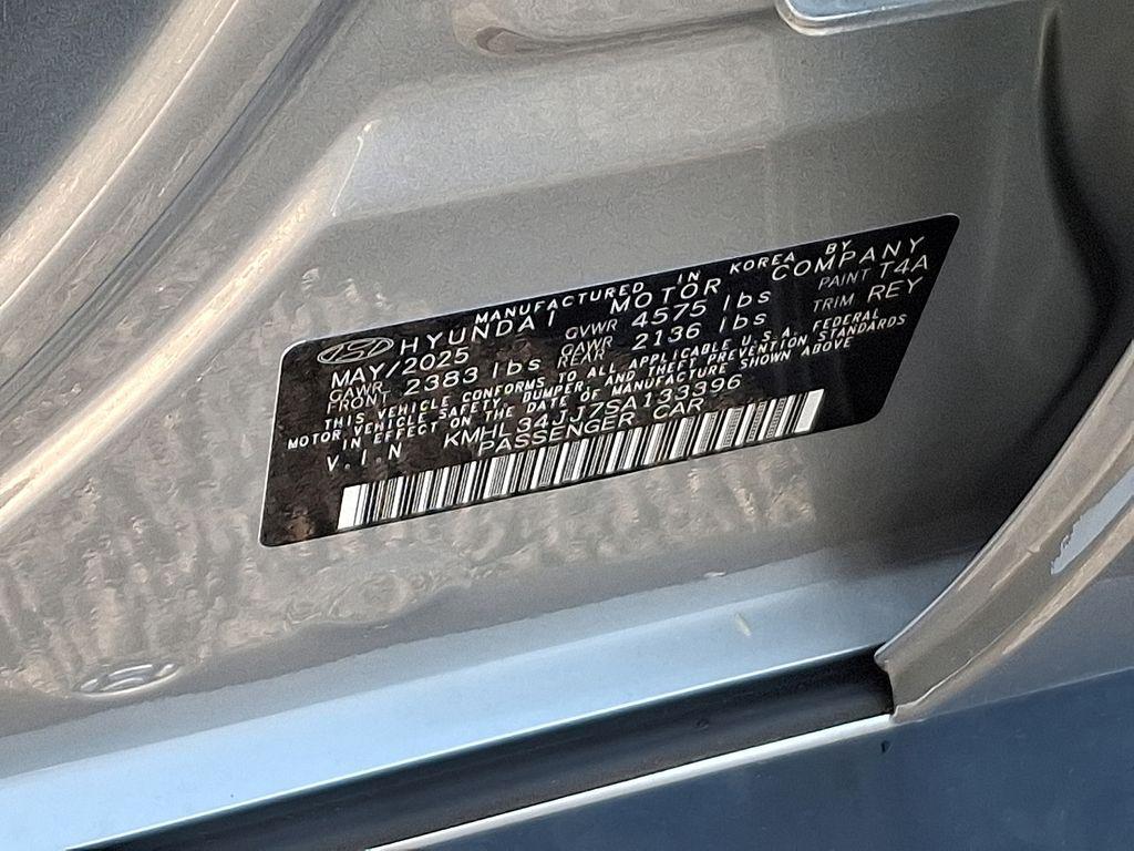 new 2025 Hyundai Sonata Hybrid car, priced at $33,105