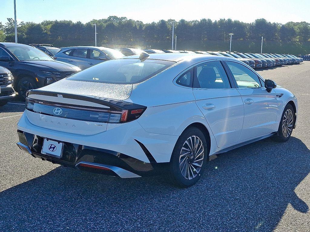 new 2026 Hyundai Sonata Hybrid car, priced at $34,685