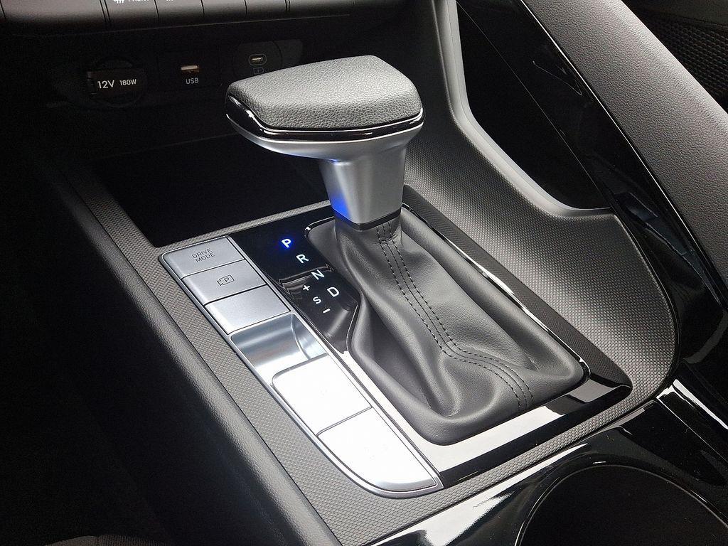 new 2026 Hyundai ELANTRA HEV car, priced at $27,375