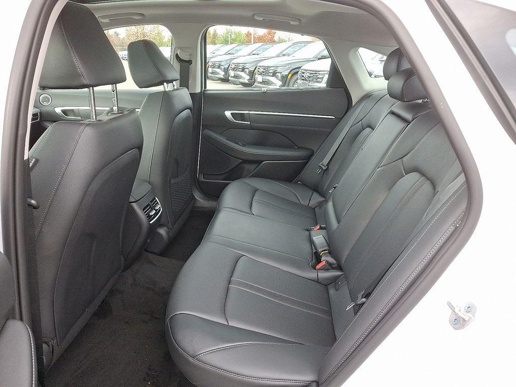 new 2026 Hyundai Sonata Hybrid car, priced at $40,400