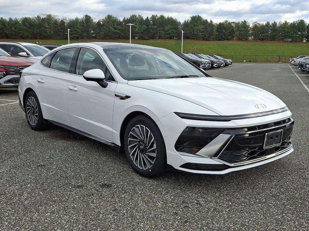 new 2026 Hyundai Sonata Hybrid car, priced at $40,400