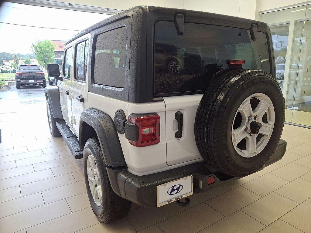 used 2022 Jeep Wrangler Unlimited car, priced at $28,439