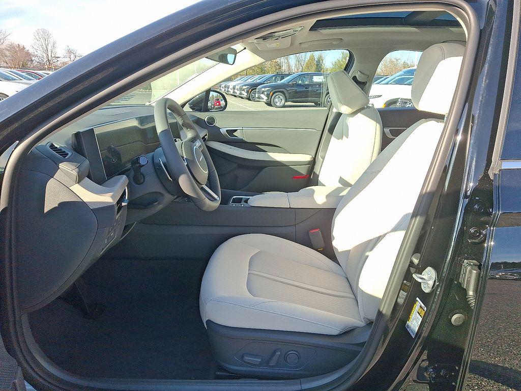 new 2026 Hyundai Sonata Hybrid car, priced at $34,175