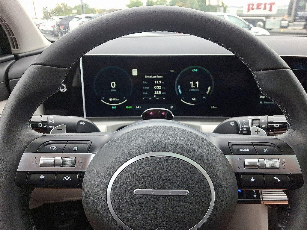 new 2025 Hyundai TUCSON Hybrid car, priced at $43,355