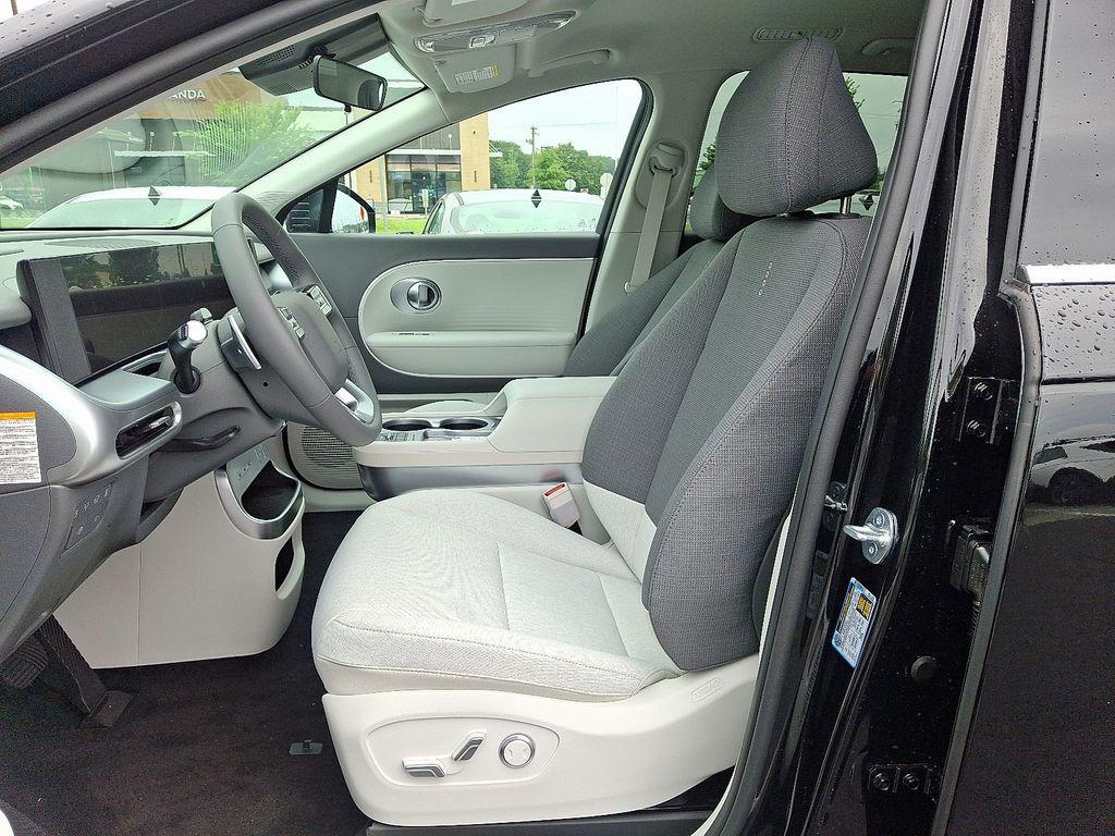 new 2026 Hyundai IONIQ 9 car, priced at $65,440