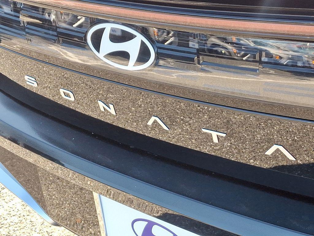 used 2025 Hyundai Sonata Hybrid car, priced at $33,055