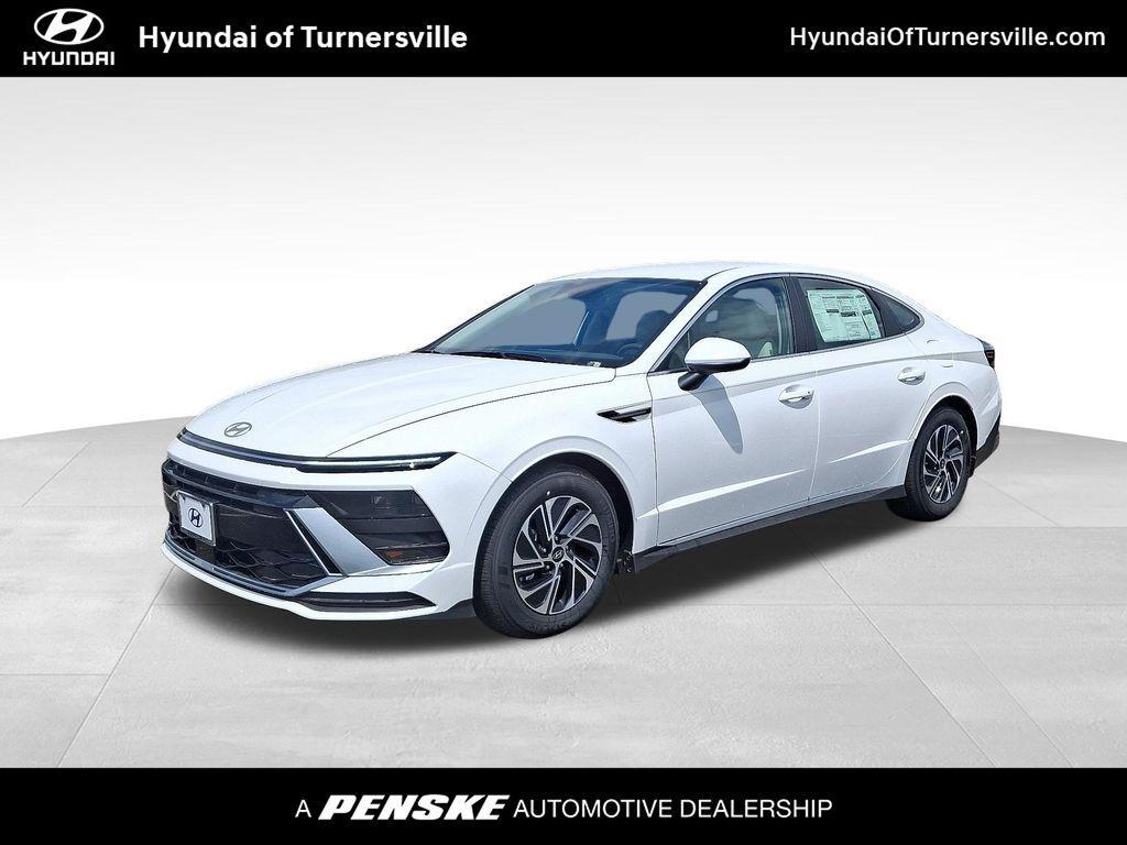new 2026 Hyundai Sonata Hybrid car, priced at $31,495