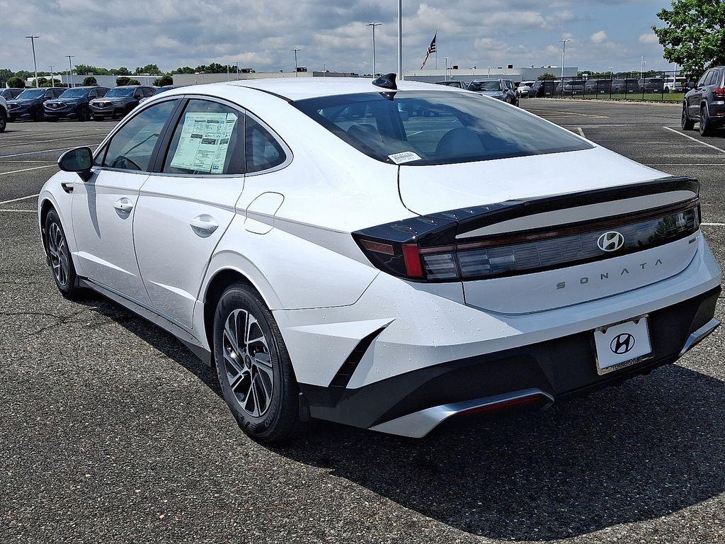 new 2026 Hyundai Sonata Hybrid car, priced at $31,495
