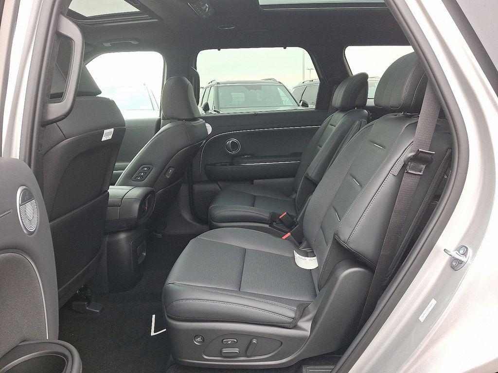 new 2026 Hyundai Palisade Hybrid car, priced at $61,070