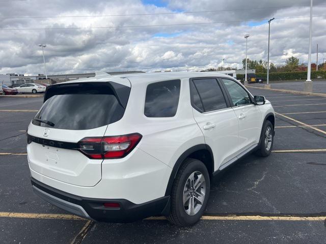 new 2025 Honda Pilot car, priced at $45,994