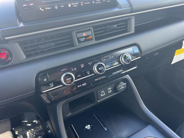 new 2025 Honda Pilot car, priced at $45,129