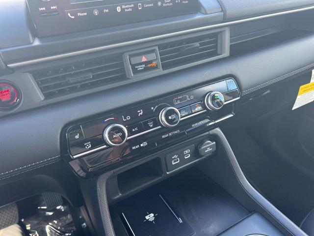 new 2025 Honda Pilot car, priced at $45,129