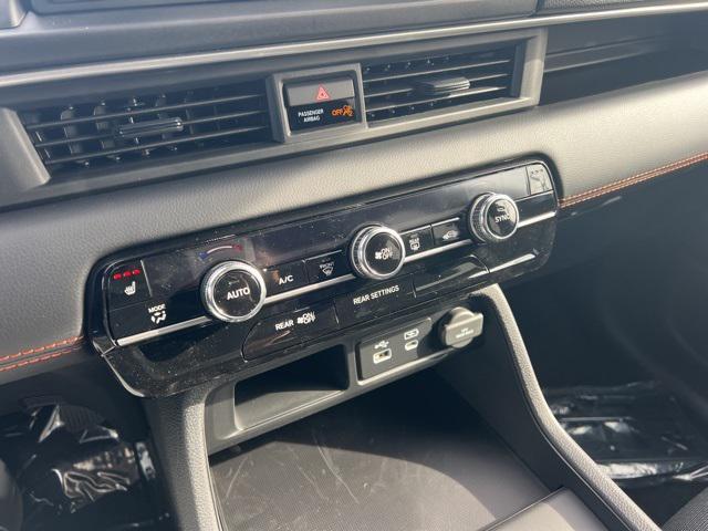 new 2025 Honda Pilot car, priced at $42,978