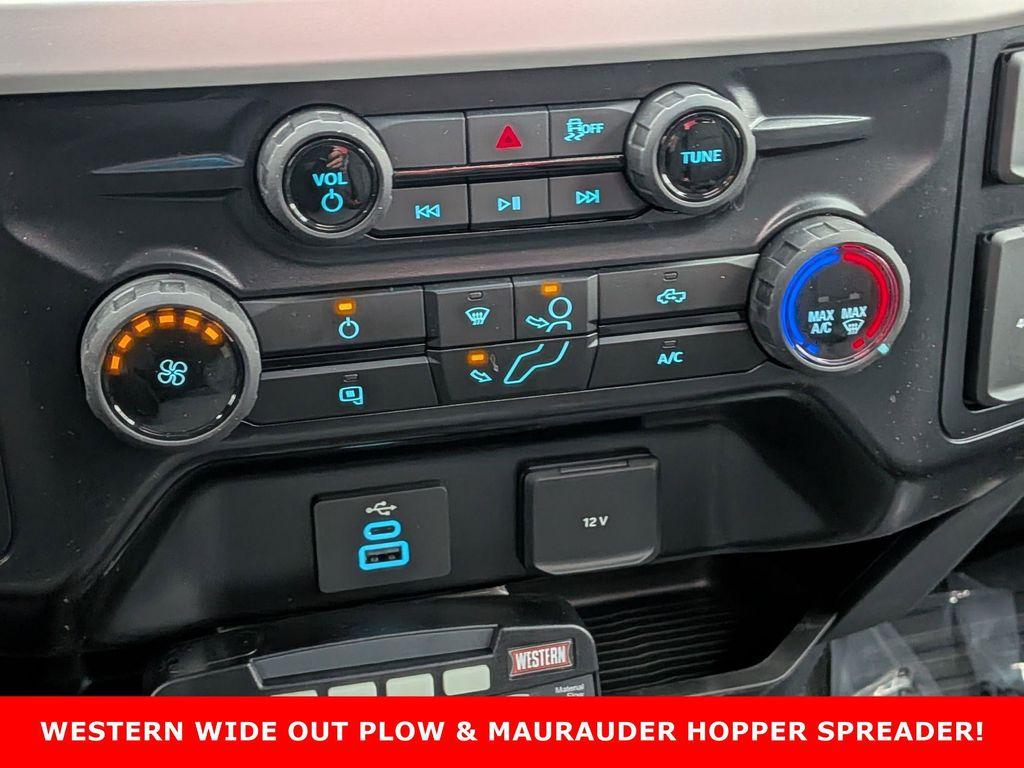 new 2025 Ford F-350 car, priced at $67,477