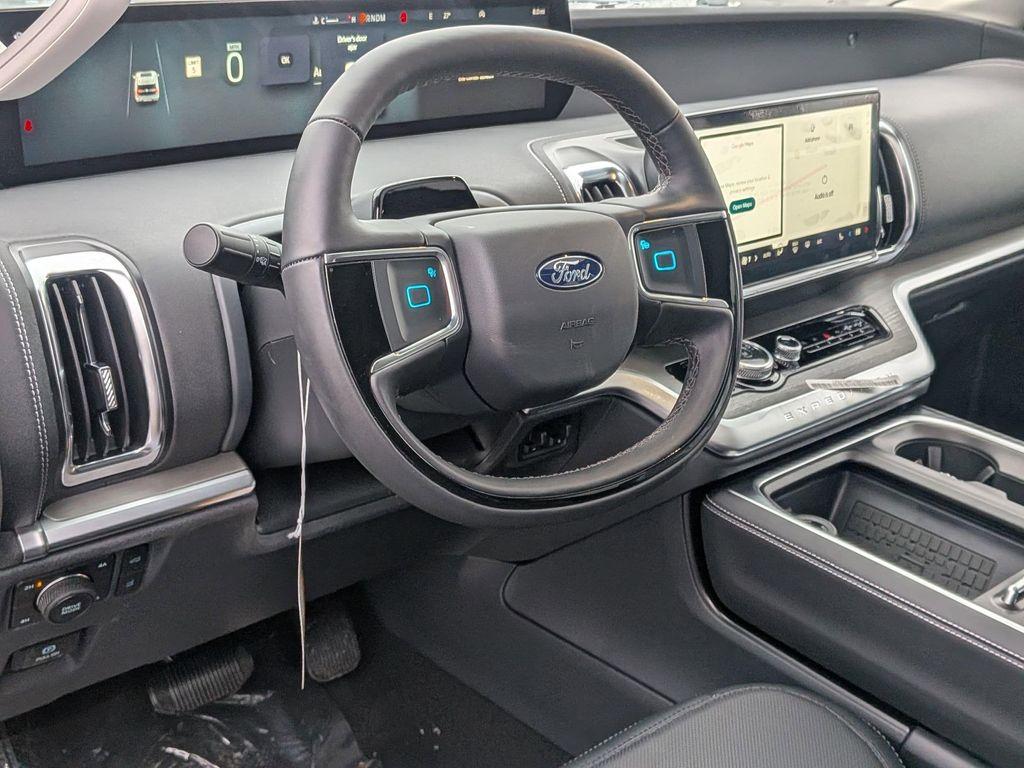new 2025 Ford Expedition car, priced at $77,094