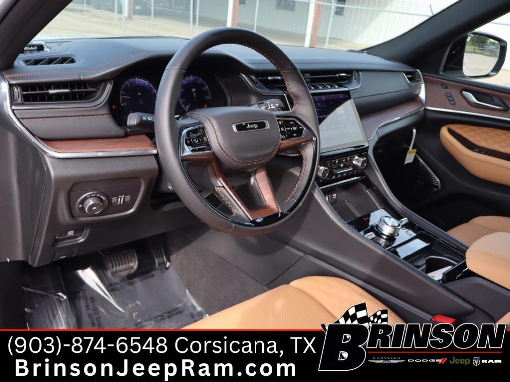 new 2025 Jeep Grand Cherokee car, priced at $54,747