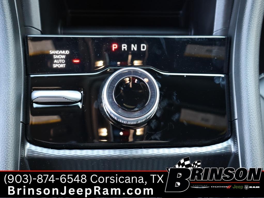 new 2025 Jeep Grand Cherokee car, priced at $43,047