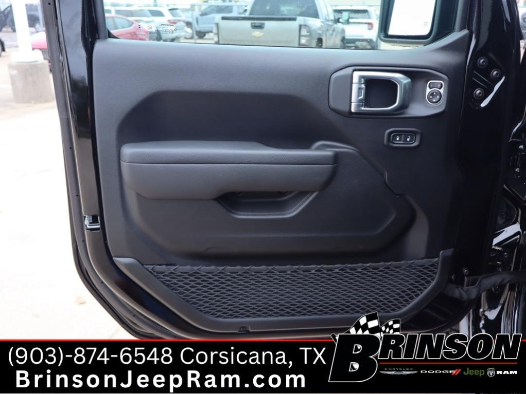 new 2026 Jeep Gladiator car, priced at $48,997