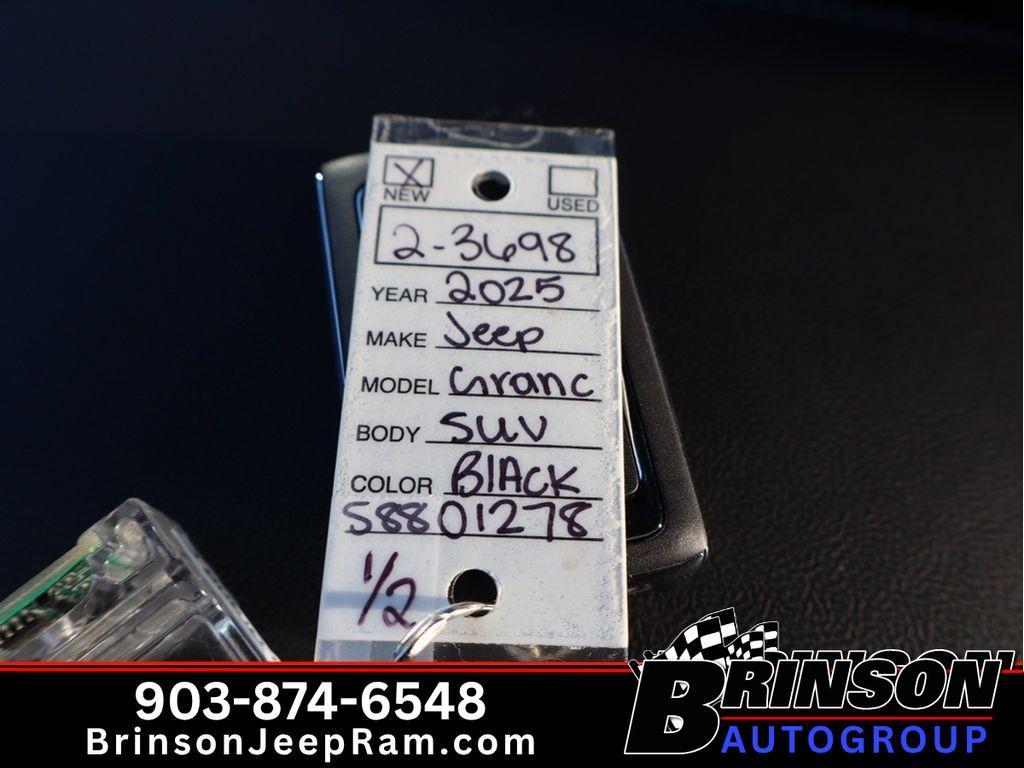 new 2025 Jeep Grand Cherokee L car, priced at $45,220