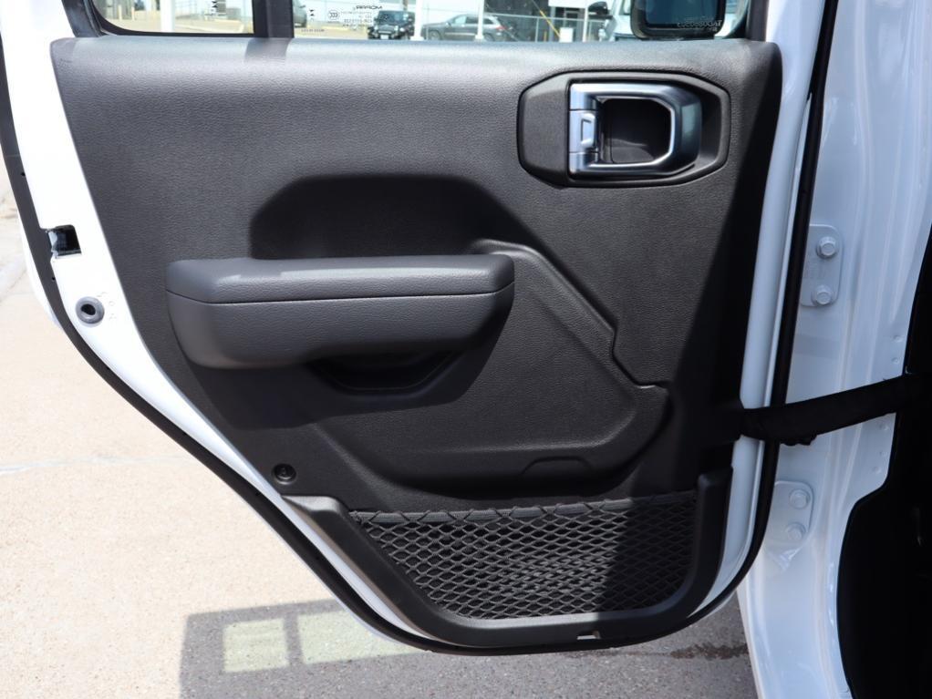 new 2025 Jeep Gladiator car, priced at $35,747