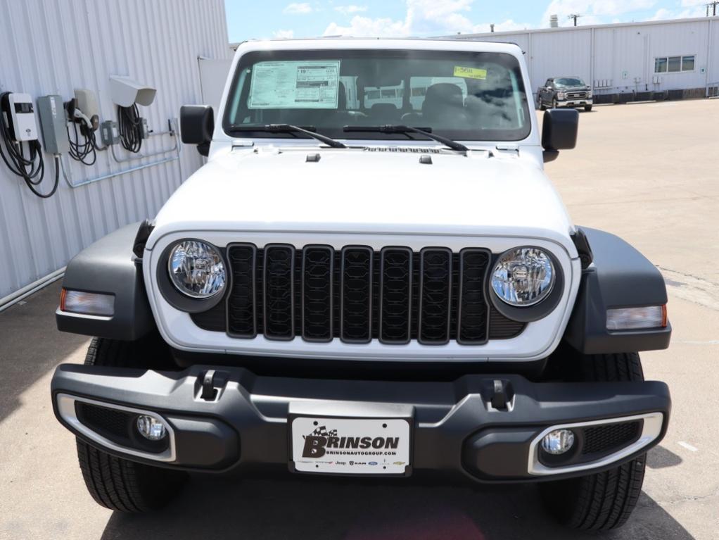 new 2025 Jeep Gladiator car, priced at $35,747