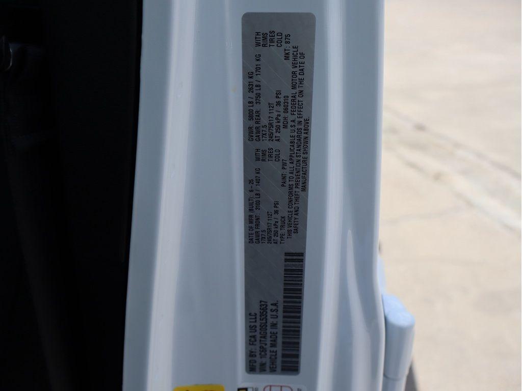 new 2025 Jeep Gladiator car, priced at $38,810