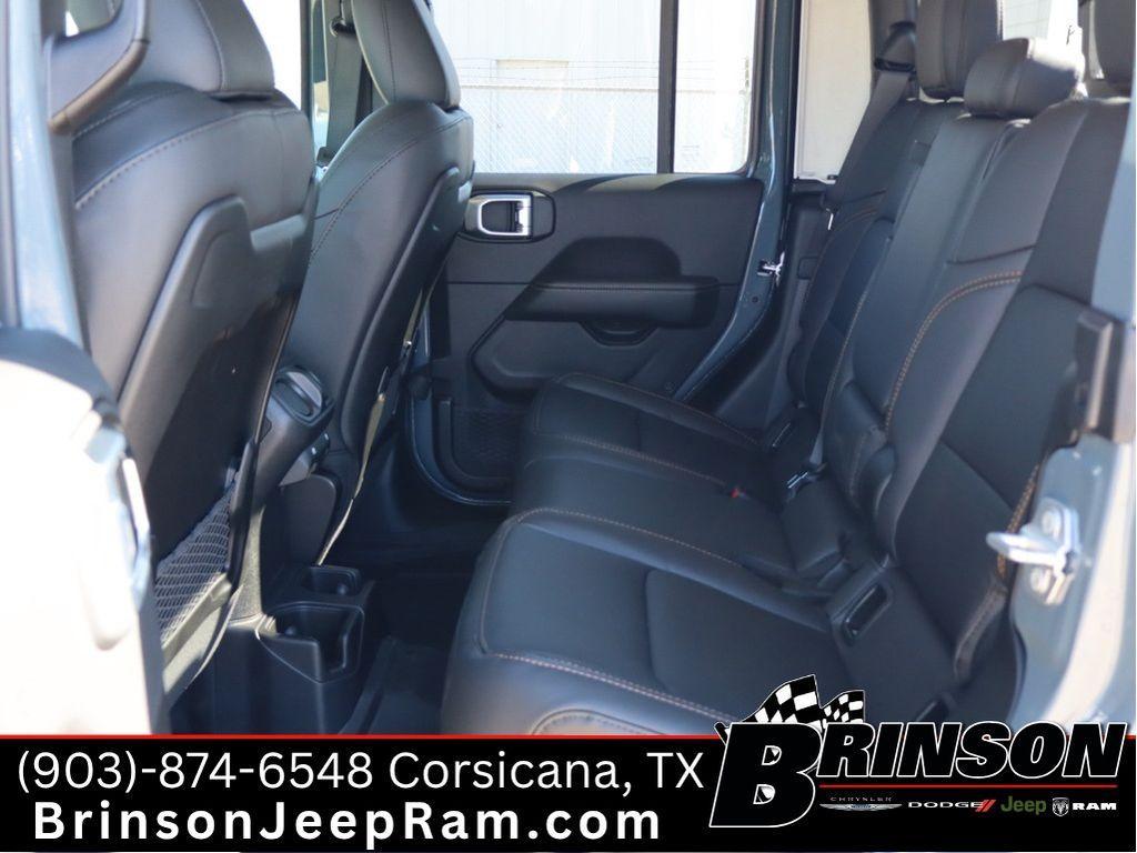 new 2026 Jeep Gladiator car, priced at $45,597