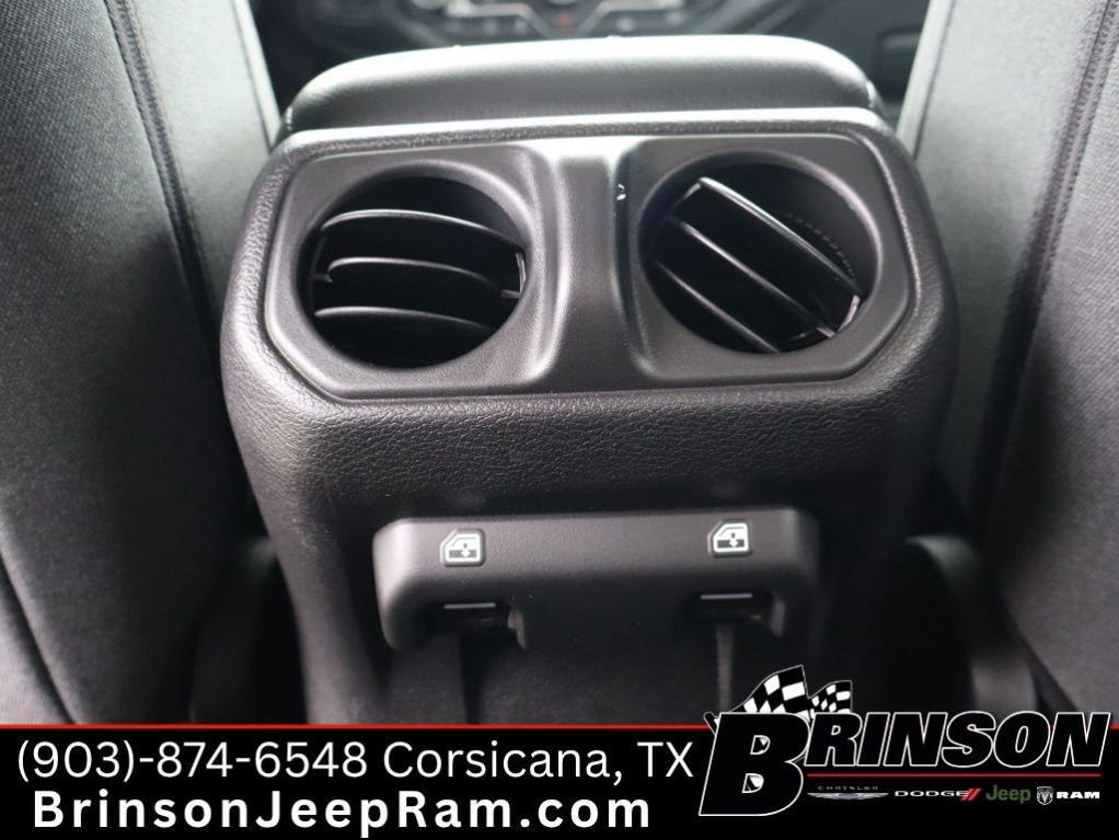 new 2026 Jeep Gladiator car, priced at $41,997