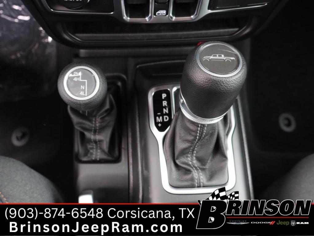 new 2026 Jeep Gladiator car, priced at $45,997