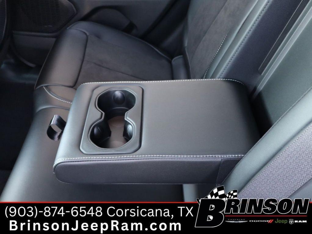 new 2025 Jeep Grand Cherokee car, priced at $35,747