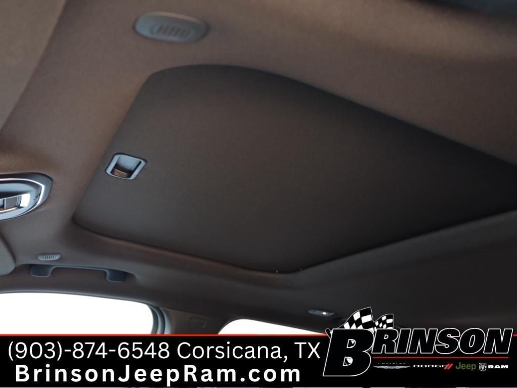 new 2025 Jeep Grand Cherokee car, priced at $35,747