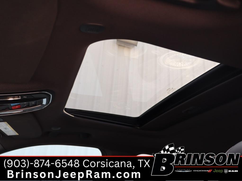 new 2025 Jeep Grand Cherokee car, priced at $39,647