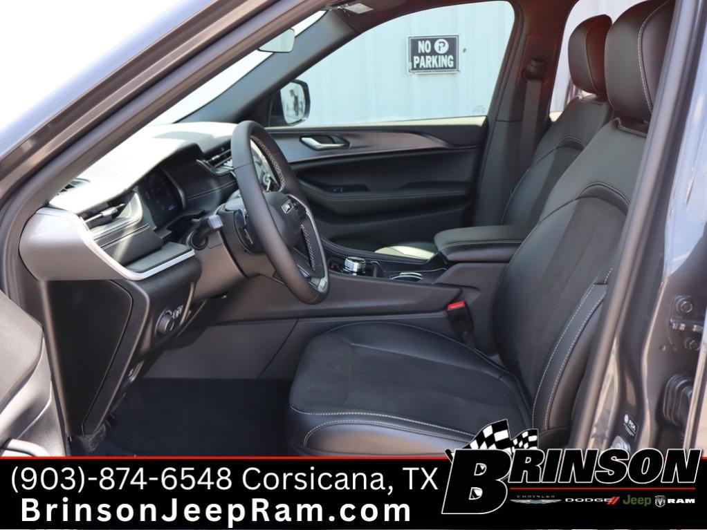 new 2025 Jeep Grand Cherokee car, priced at $39,647