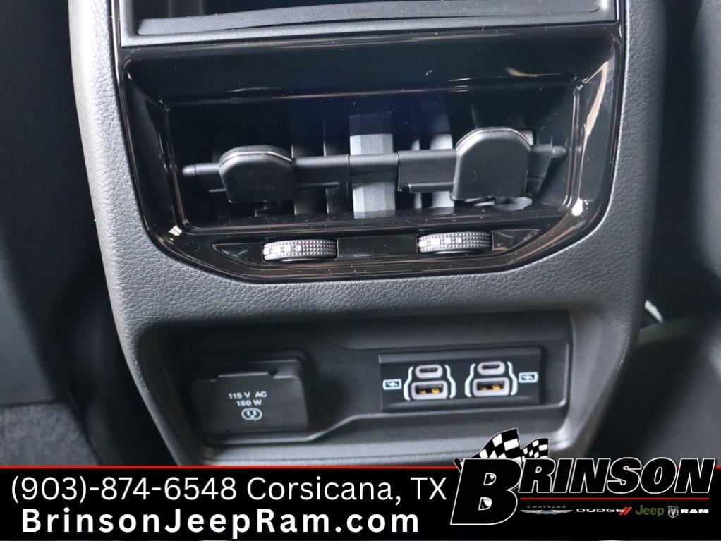 new 2025 Jeep Grand Cherokee car, priced at $39,647