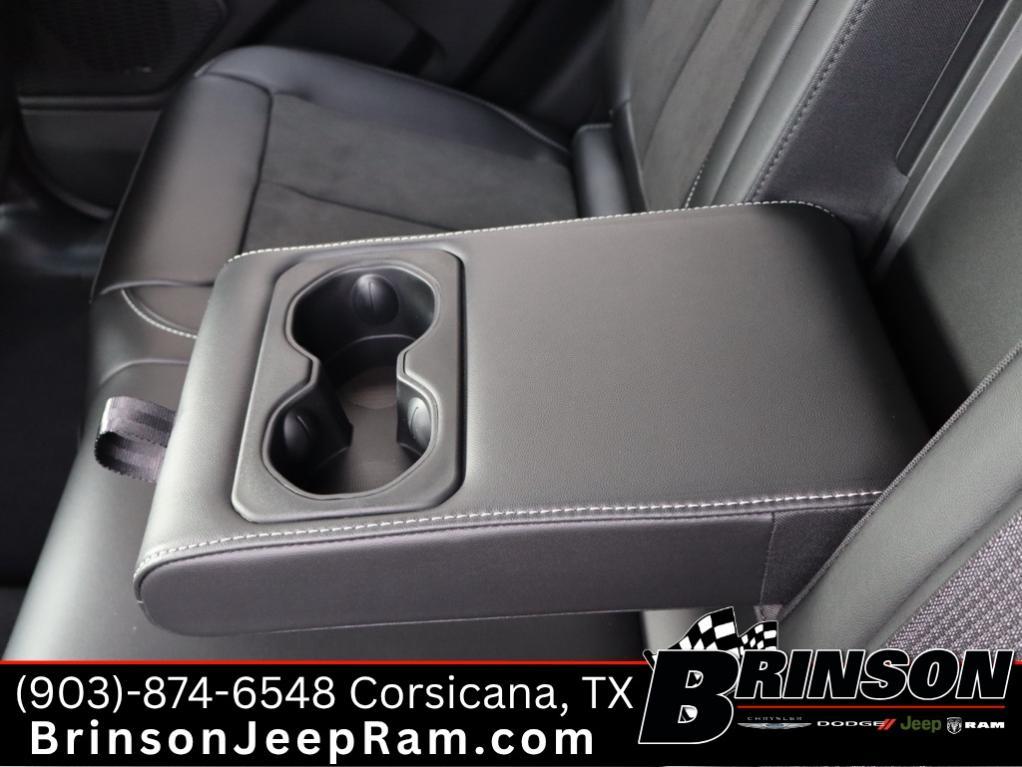 new 2025 Jeep Grand Cherokee car, priced at $35,747