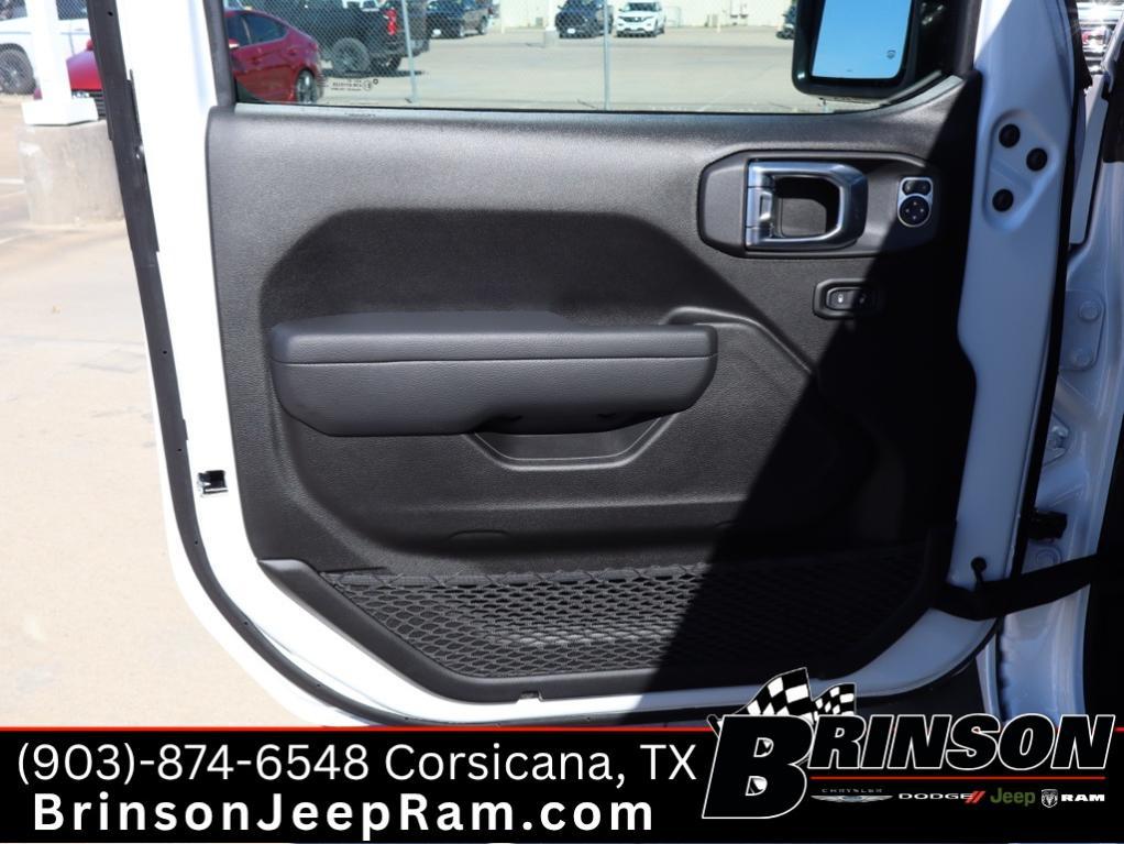 new 2026 Jeep Wrangler car, priced at $43,697