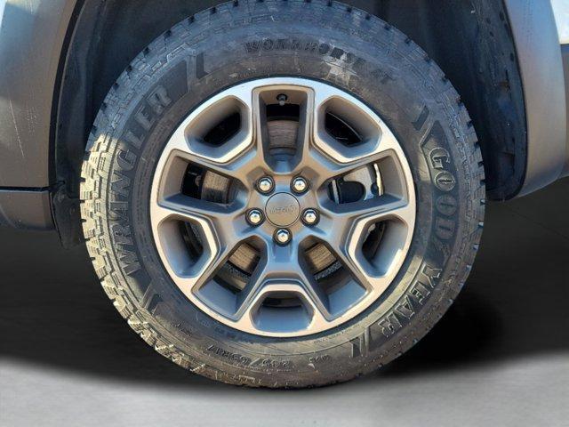 used 2021 Jeep Cherokee car, priced at $17,600