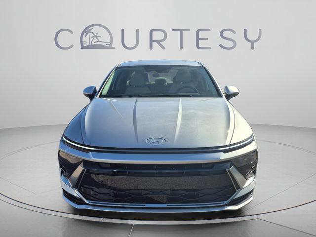 used 2025 Hyundai Sonata Hybrid car, priced at $28,598