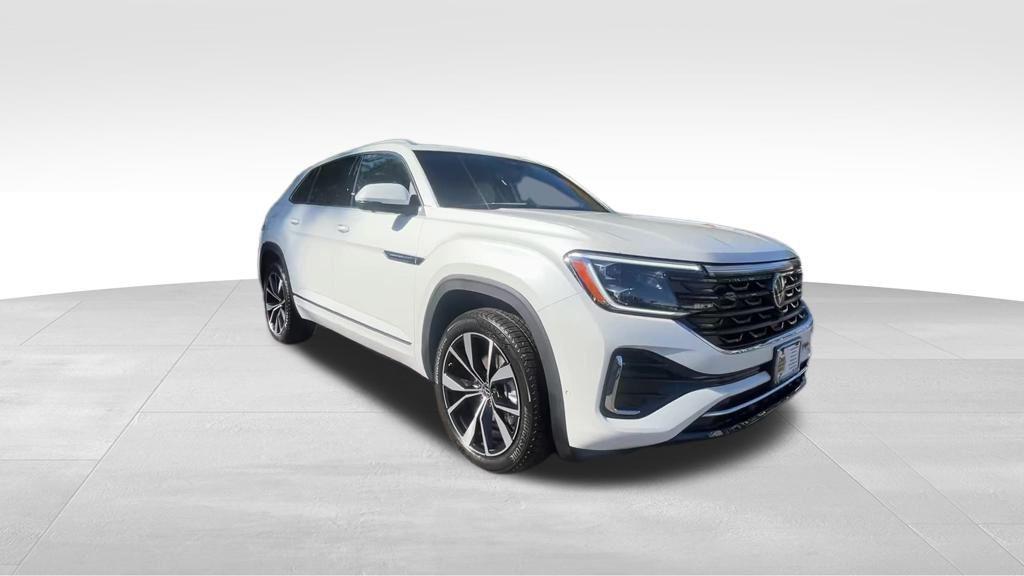 new 2026 Volkswagen Atlas Cross Sport car, priced at $51,956