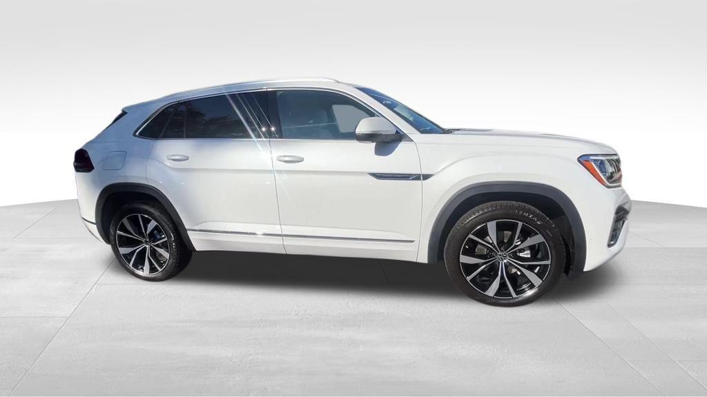 new 2026 Volkswagen Atlas Cross Sport car, priced at $51,956