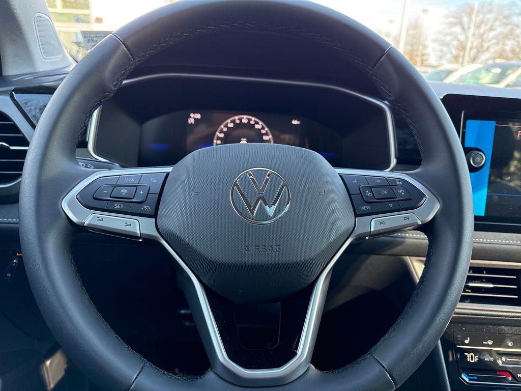 new 2026 Volkswagen Taos car, priced at $32,046