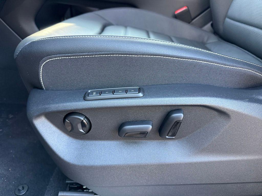 new 2026 Volkswagen Atlas Cross Sport car, priced at $48,996