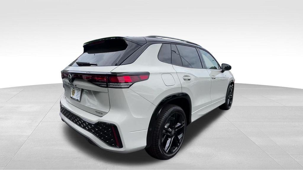 new 2026 Volkswagen Tiguan car, priced at $37,878